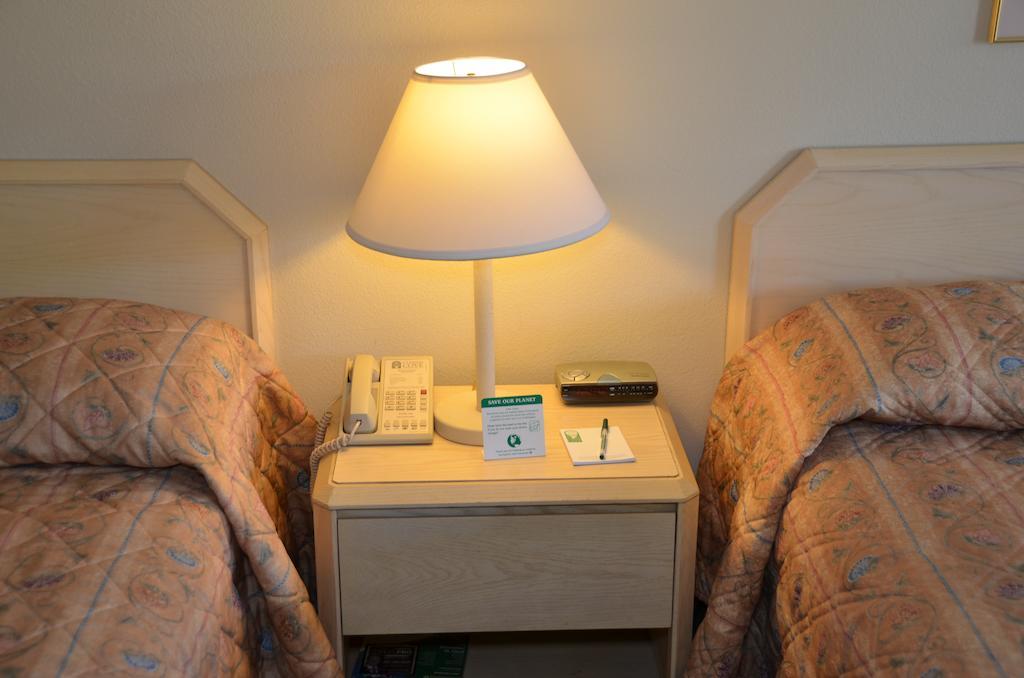 Cypress Cove Nudist Resort Poinciana Room photo