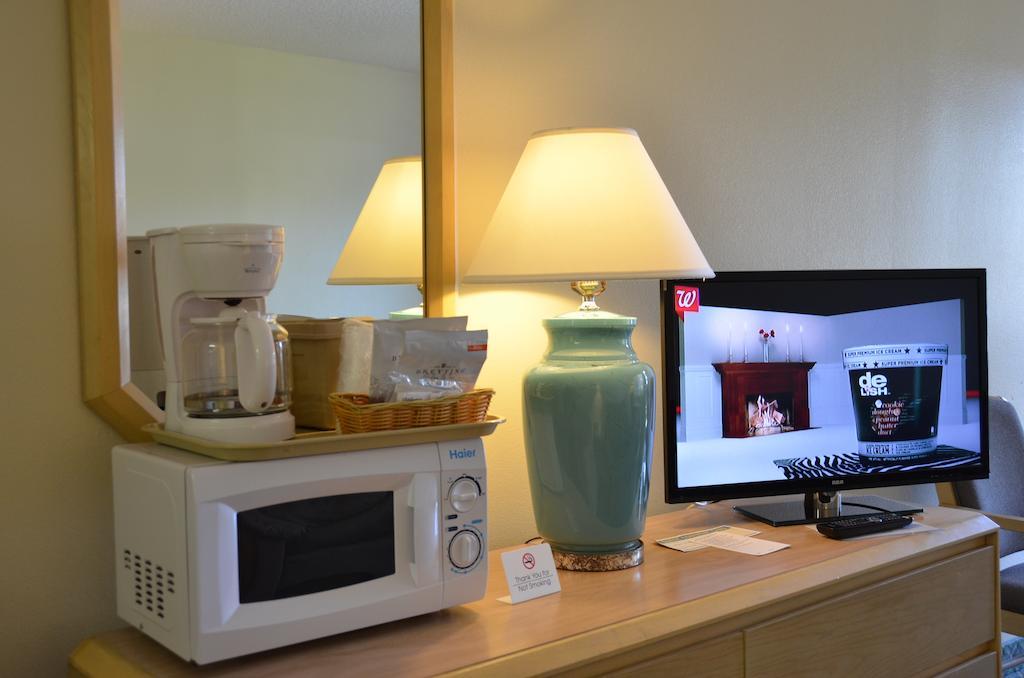 Cypress Cove Nudist Resort Poinciana Room photo