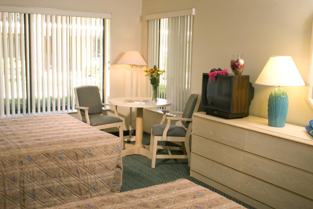Cypress Cove Nudist Resort Poinciana Exterior photo